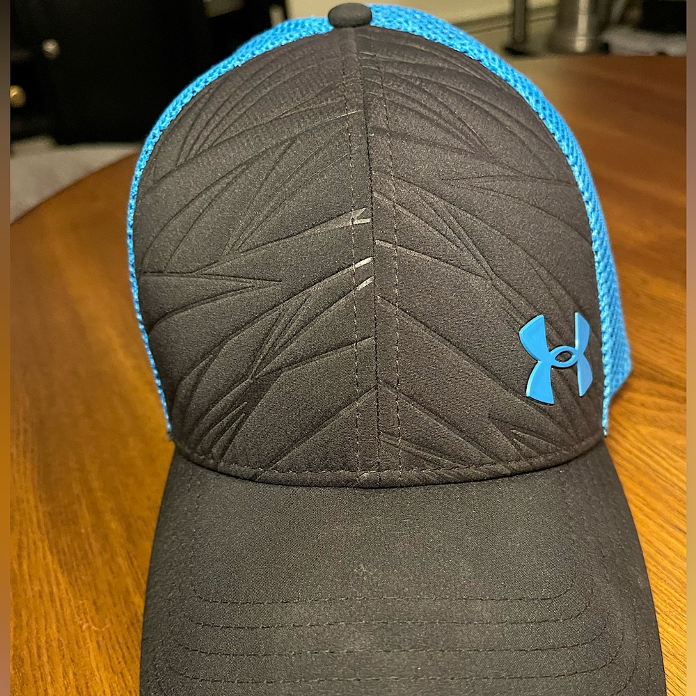 Under Armor Baseball Cap in Navy and Blue